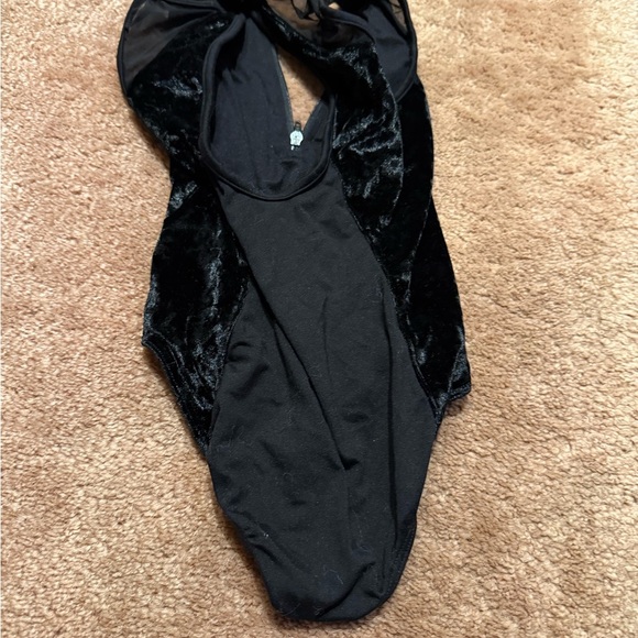 Bloch Elegant Black Velvet Leotard - Picture 3 of 3